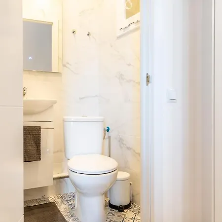 Apartment 3Br - 2Bh Apartment With Nice Sagrada Familia Views *