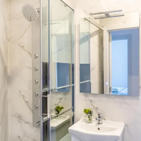 Apartment 3Br - 2Bh Apartment With Nice Sagrada Familia Views Barcelona